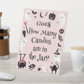 ピンクのハロウィーンの赤ちゃんシャワー数を推測 台座サイン (インサイチュ)