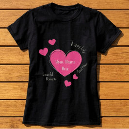 ピンクのハートがプリントされたカスタマイズ可能な黒のレディースTシャツ Tシャツ