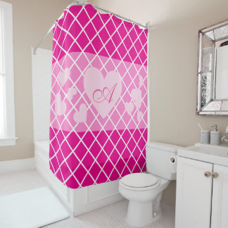 ピンクのハートとモノグラムガーリー シャワーカーテン