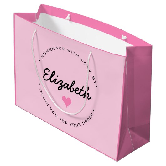 ピンクのハートと愛の手作りありがとう ラージペーパーバッグ (裏面アングル)