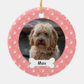 ピンクのハートのカスタム足のペットの子犬の写真 セラミックオーナメント (裏面)