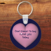 ピンクのハートのキーチェーンが大好き キーホルダー (正面)