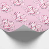 ピンクのハートの最初誕生日のカスタムV05F ラッピングペーパー (角)