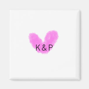 ピンクのハートの結婚式のカップルの名前の文字のモノグラムローマ字 マグネット