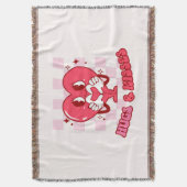ピンクのハートハグとキス スローブランケット (正面縦)