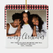 ピンクのハートパターンメリークリスマスフォト セラミックオーナメント (裏面)