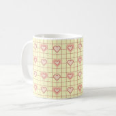 ピンクのハート市松模様にクリームカップルバレンタインデー コーヒーマグカップ (正面左)
