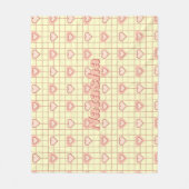 ピンクのハート市松模様にクリームバレンタインデーのプレゼント フリースブランケット (正面)