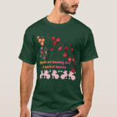 ピンクのハーモニーに咲く花びら フォレストグリーン Tシャツ (正面)
