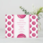 ピンクのバスケットボールのパターンのスポーツ誕生日パーティー 招待状 (スタンド正面)