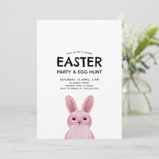 ピンクのバニーが眼鏡をかけているキッズイースターパーティー 招待状 (スタンド正面)