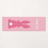 ピンクのバニーのシルエットのパーソナライズでかわいい動物 ヨガマット (正面(横))