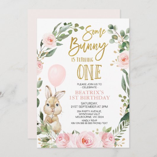 ピンクのバラあるバニーが1歳の誕生日を飾る 招待状 (正面/裏面)