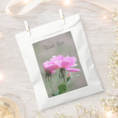 ピンクのバラとグレーの好意ポーチ フェイバーバッグ (クリップ留めされた状態)