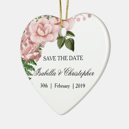 ピンクのバラとシダの結婚式の日付を保存 セラミックオーナメント (左)