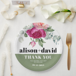 ピンクのバラとユーカリの枝の結婚フローラ ペーパープレート