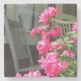 ピンクのバラとロッカー – Martha's Vineヤード ストーンコースター