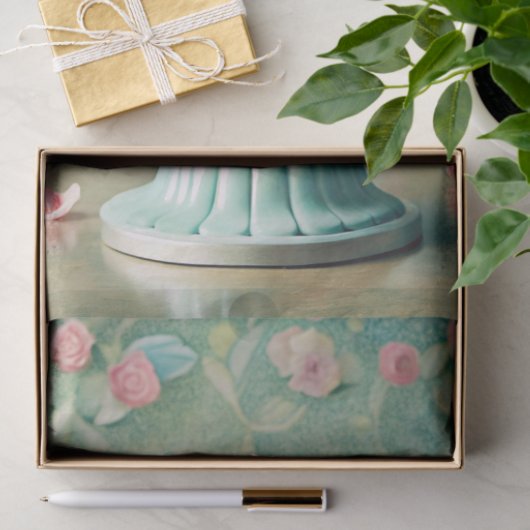 ピンクのバラとヴィンテージの粗末なシックなピンクのケーキ 薄葉紙 (ギフト)