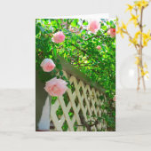 ピンクのバラと格子 – Martha's Vineヤード カード (黄色い花)
