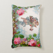ピンクのバラと花を集めるロマンチックな天使 アクセントクッション (正面(垂直))