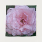 ピンクのバラと雨滴の壁アート タペストリー (正面(横))