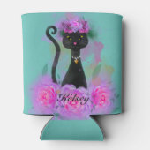 ピンクのバラに座る黒猫の花冠 缶クーラー (裏面)