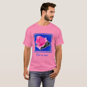 ピンクのバラのつぼみの花が咲き乱れパーソナライズされたる Tシャツ (正面フル)