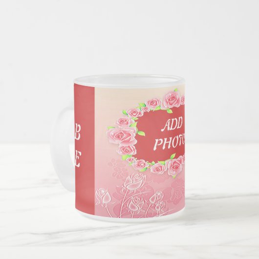 ピンクのバラのバレンタインあなたの写真を追加 フロストグラスマグカップ (正面左)
