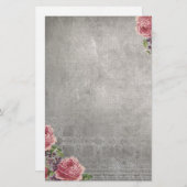 ピンクのバラの文房具との旧式な灰色 便箋 (正面/裏面)
