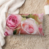 ピンクのバラの枕 ランバークッション (ブランケット)