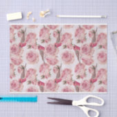 ピンクのバラの模様に止まったブルフィンチの鳥 薄葉紙 (クラフト)