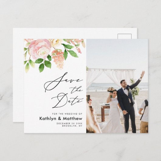 ピンクのバラの緑のエレガントな結婚式の日付を保存 案内ポストカード (正面/裏面)