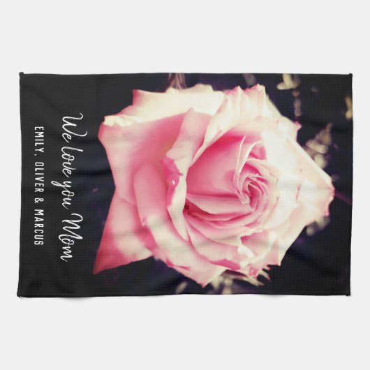 ピンクのバラの花あなたを愛するママ写真スクリプト キッチンタオル (横)