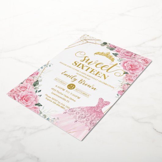 ピンクのバラの花のゴールドのプリンセスドレススイート16 箔招待状 (回転した状態)