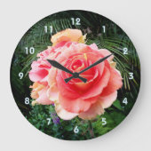 ピンクのバラの花はっきりした接写シンプル撮影 ラージ壁時計 (正面)