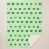 ピンクのバラの花ライトグリーンのシームレスなパターン シェルパブランケット (正面)