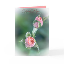 ピンクのバラの花芽