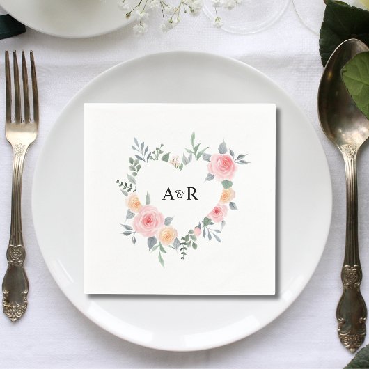 ピンクのバラフローラのハートの形結婚のs スタンダードカクテルナプキン