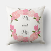 ピンクのバラ、チューリップ、花のリースMr.とMrs. クッション (裏面)