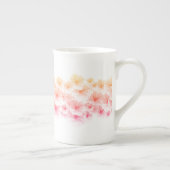 ピンクのパステル花アート水絵画色の ボーンチャイナマグカップ (右)
