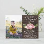 ピンクのパンプキン カスタム 年齢 誕生日パーティー フォト 招待状 (スタンド正面)
