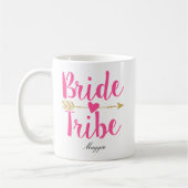 ピンクのパーソナライズされた花嫁結婚部族 コーヒーマグカップ (左)