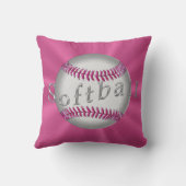 ピンクのパーソナライズなソフトボールは名前および数を置きます クッション (裏面)