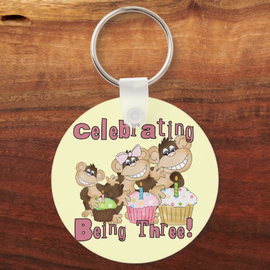 ピンクのパーティーモンキー3rd誕生日Tシャツとギフト キーホルダー (正面)