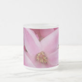 ピンクのヒヤシンスの花 フロストグラスマグカップ (中央)