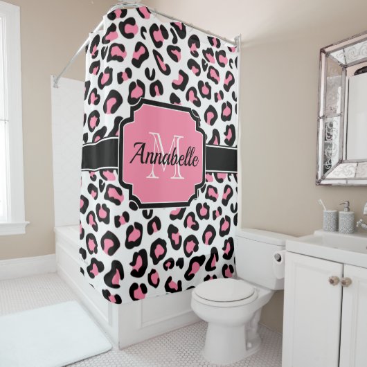 ピンクのヒョウのプリント シャワーカーテン (インサイチュ)