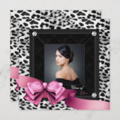ピンクのヒョウの写真を使った卒業発表 案内状 (正面/裏面)