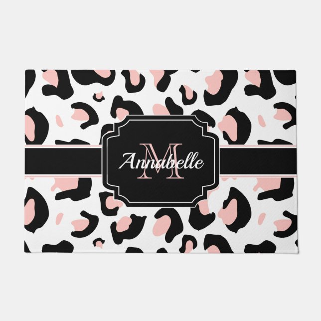 ピンクのヒョウ柄 ドアマット (正面)