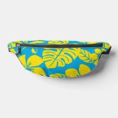ピンクのビキニ模様（ブルー/イエロー） ファニーパック (レイダウン)