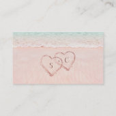 ピンクのビーチハートを砂のウェブサイトに挿入カード プレイスカード (裏面)